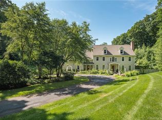 596 Deercliff Rd, Avon, CT 06001