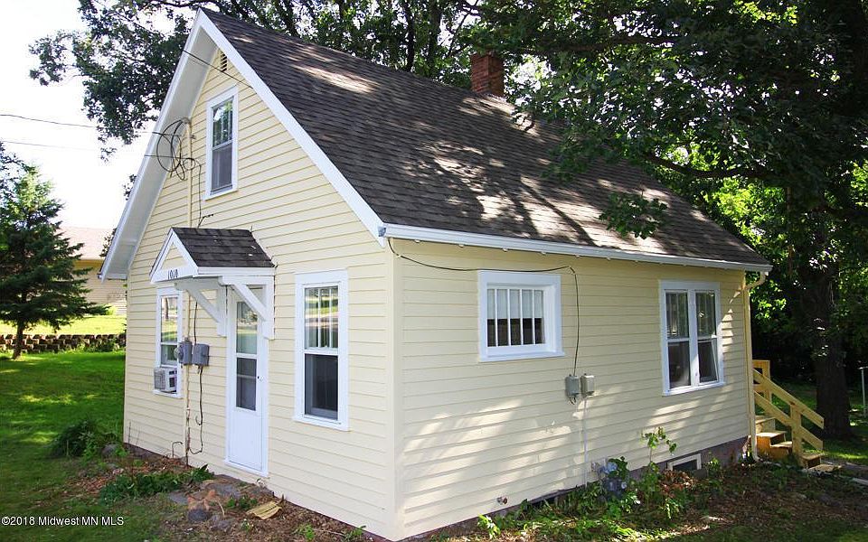 2nd image of 1010 N Buse St