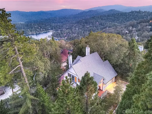 27684 Saint Bernard Ln, Lake Arrowhead, CA 92352