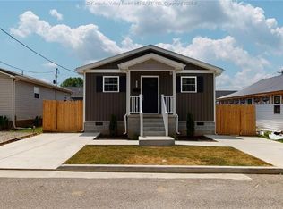 1012 10th St, Nitro, WV 25143