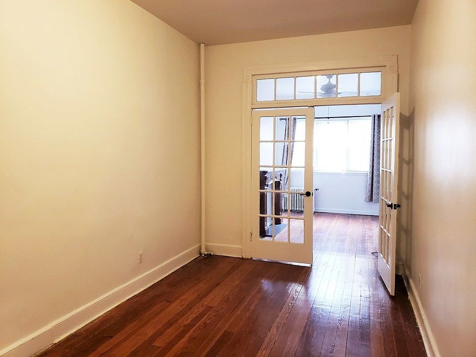 2nd image of 760 Metropolitan Ave APT 1R