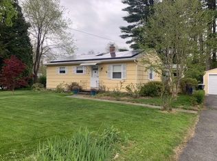 127 Shady Brook Ln, Springfield, MA 01118