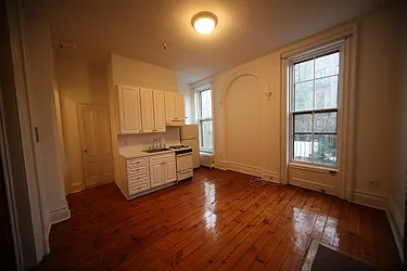 Rented by Metropolitan Realty