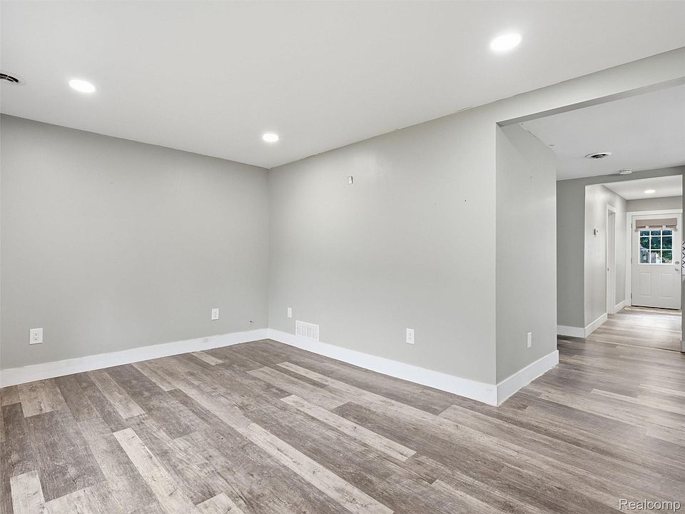 1039 Ennest Blvd, photo 11