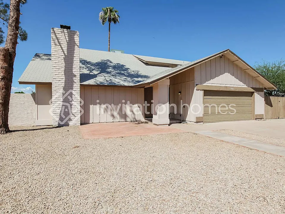4402 W Crocus Dr