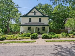 400 West St, Parkville, MO 64152