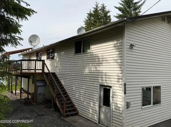 1037 Only Zimovia Hwy, Petersburg, AK 99833