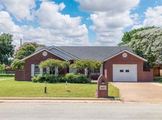 1615 Southgate Dr, Brownwood, TX 76801