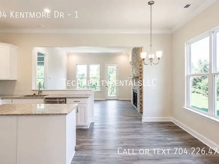 104 Kentmore Dr #1 — Photo 6