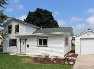 302 E Green St, Watertown, WI 53098