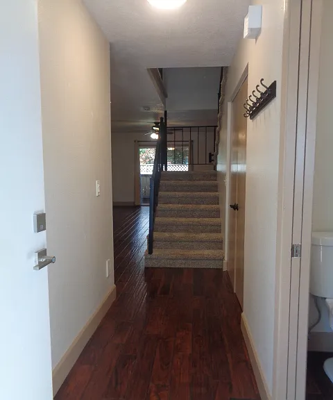 409 N Hayden Bay Dr — Photo 4