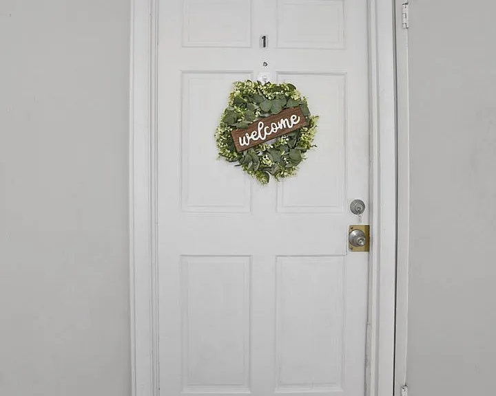 1220 E Victory Dr #1 — Photo 22