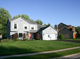 201 Mainsail Dr, Grayslake, IL 60030