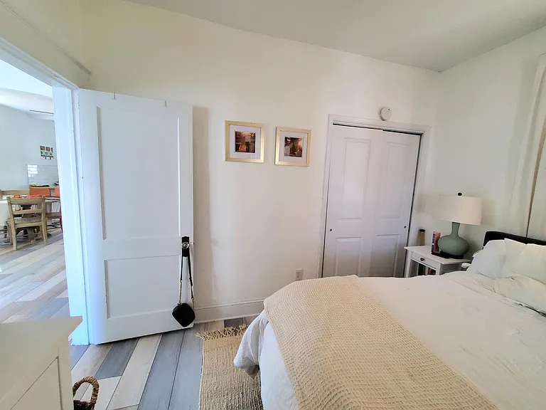 2232 Dartmouth Ave N — Photo 13