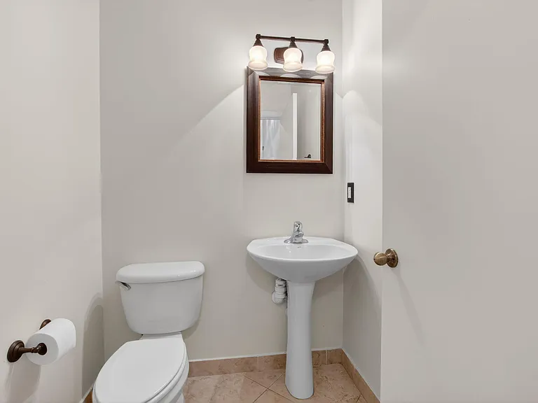 1418 W Wickham Cir #B — Photo 12