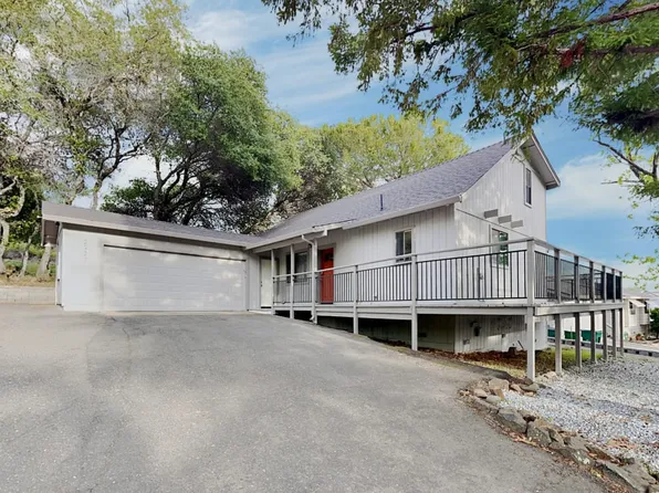 2818 Alhambra Dr, Cameron Park, CA 95682