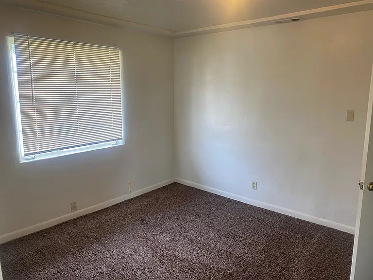 3492 Norris Dr S — Photo 8