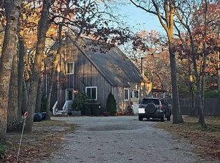 14 Chestnut Ln, East Quogue, NY 11942