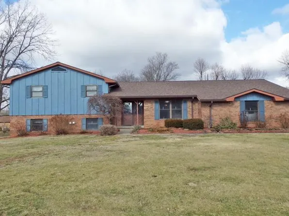 3522 E Crystal Valley Dr, Vincennes, IN 47591