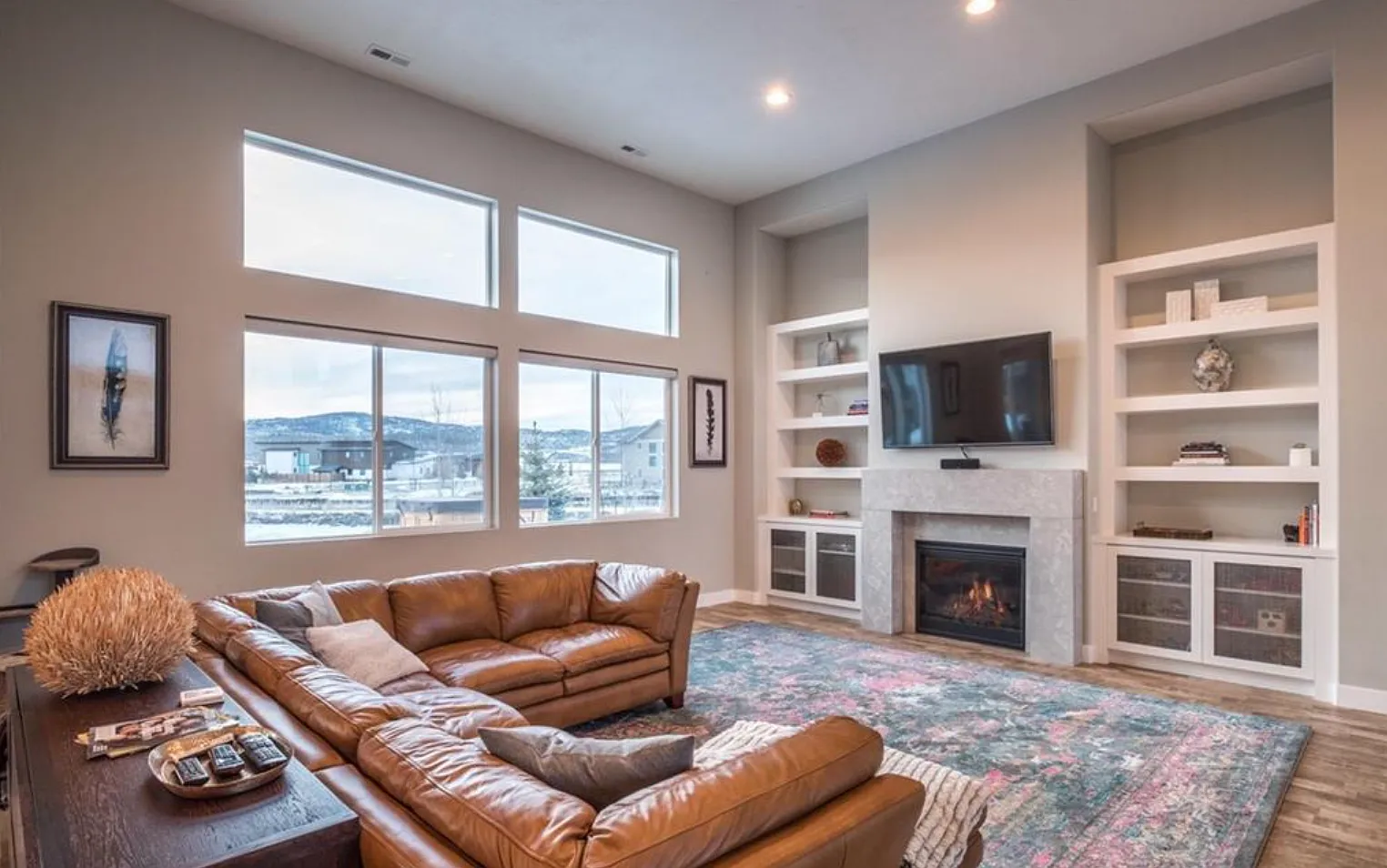 4 bed, 4.5 bath, 2800 sqft, $9,000 — Photo 2