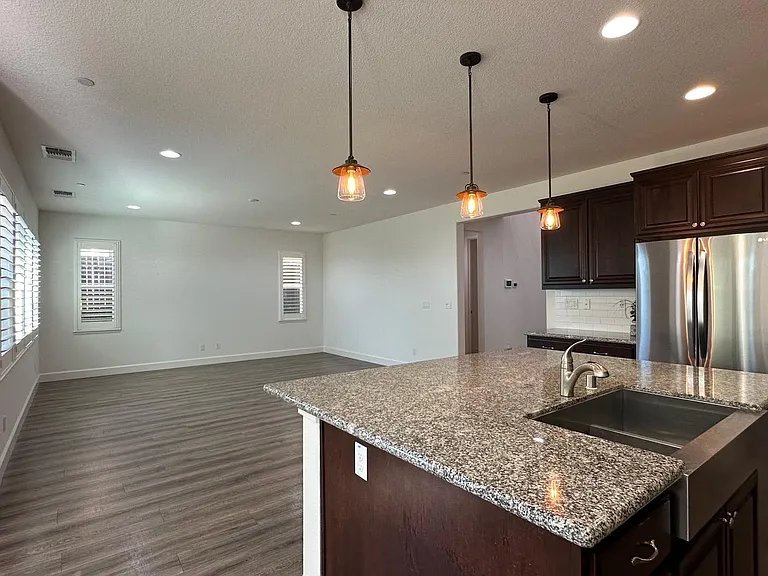 1407 Skibbereen Way — Photo 10