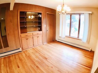 1520 Helene Dr, Brookfield, WI 53045