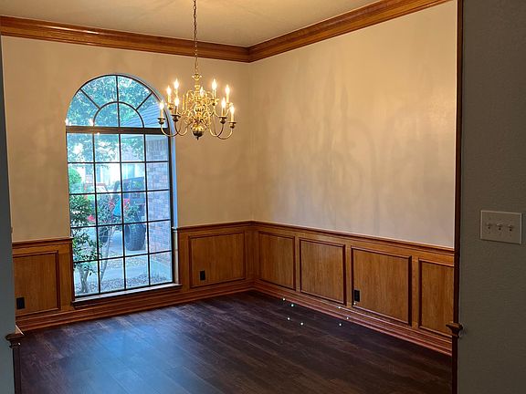 5th image of 1902 Clearwater Dr