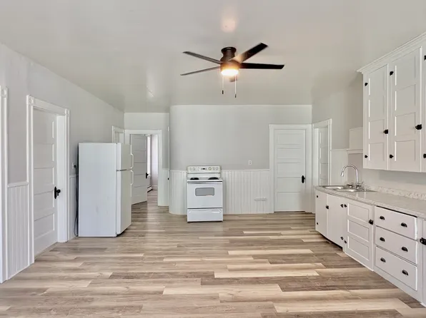 151 Oxford St Unit 3, Lewiston, ME 04240