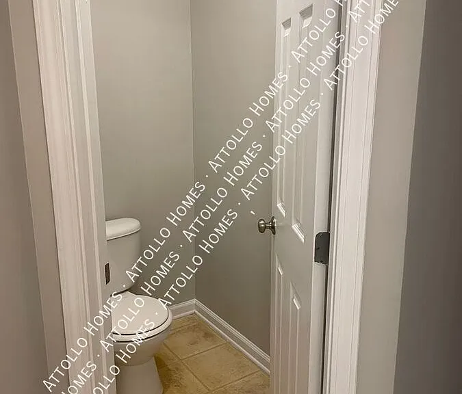 16427 Waterbury Ln — Photo 12