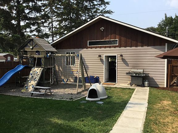 Backyard DetachedGarage