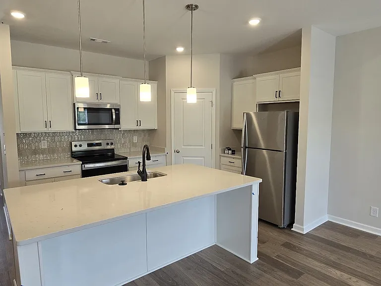 5113 Pace Park Cir #1 — Photo 2