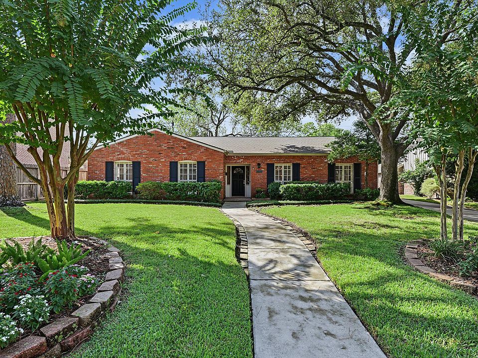 1st image of 7915 Meadow Lake Ln