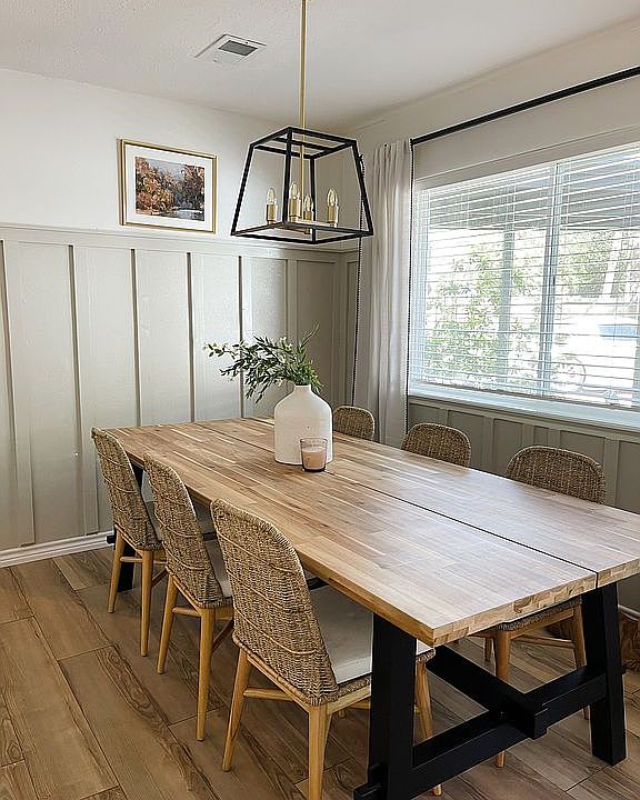 Eat in kitchen area 