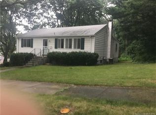 15 Skyview Ln, New Haven, CT 06513