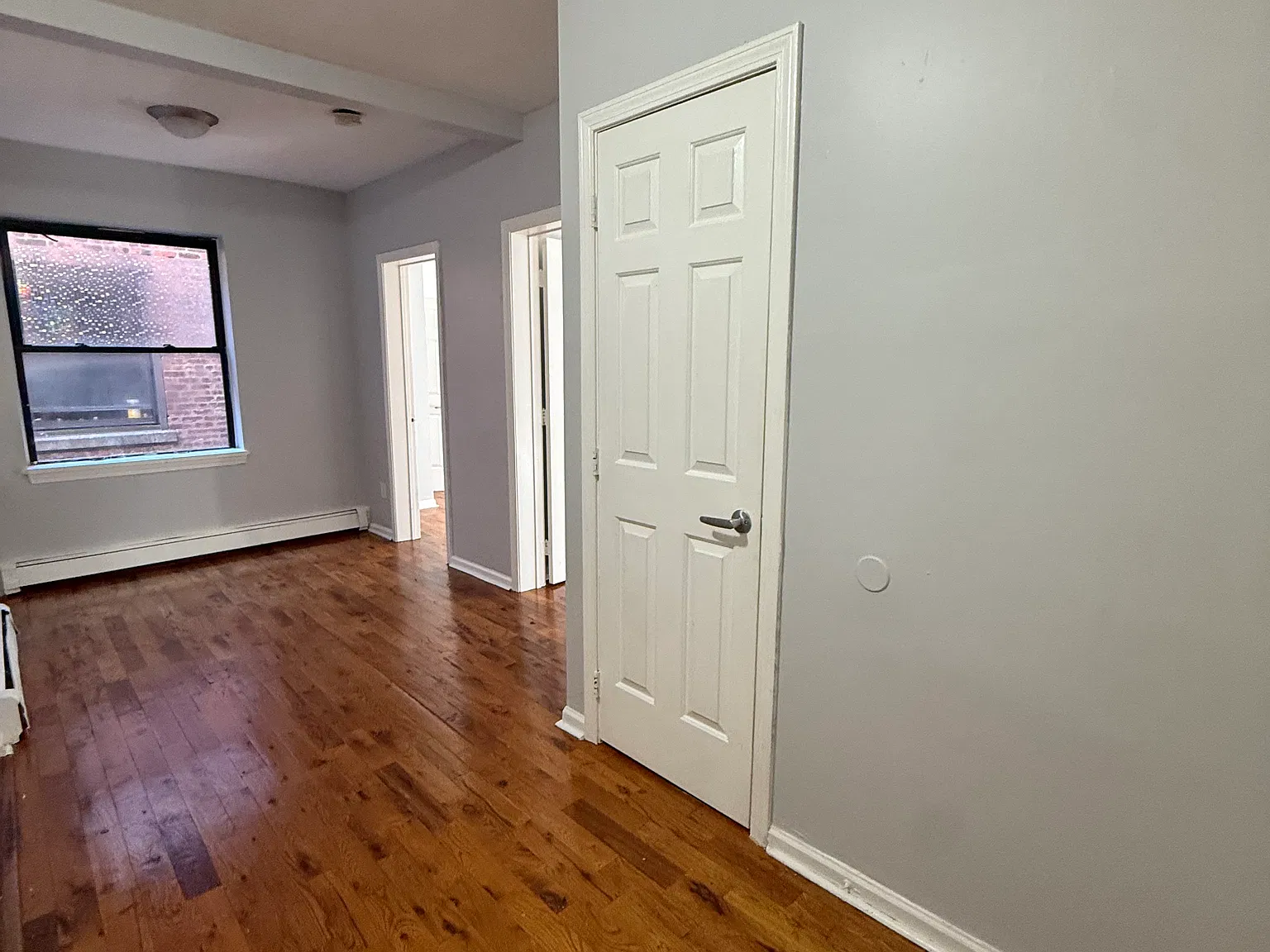 2 bed, 700 sqft, $1,750 — Photo 1