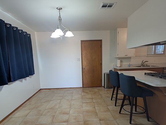 5th image of 4026 Hatton St