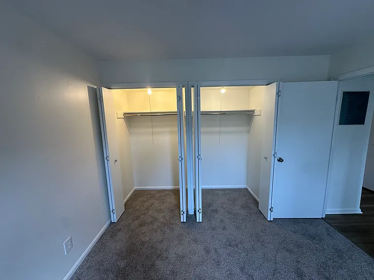 10 Cedar Ave #E — Photo 10