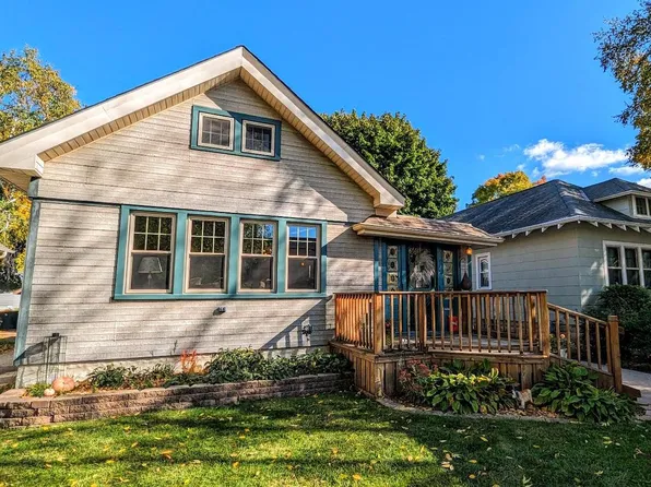 2172 North 67th STREET, Wauwatosa, WI 53213