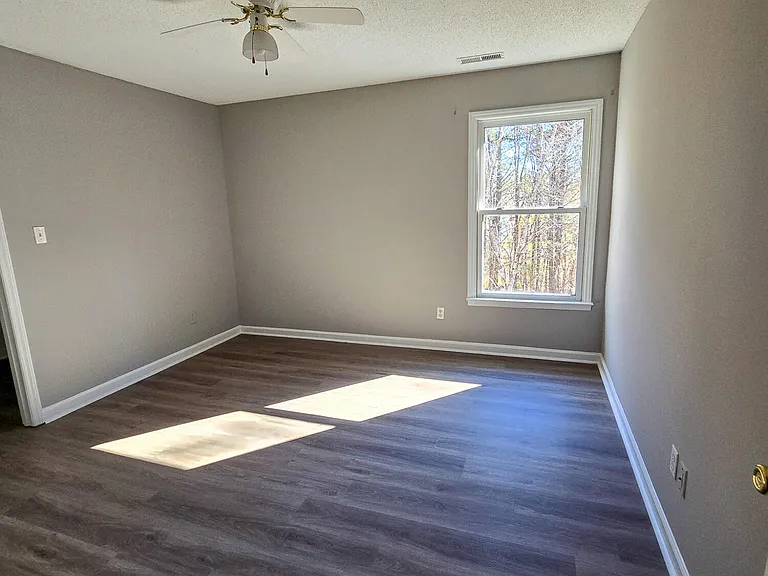 2205 Dungiven Ct — Photo 43
