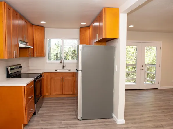 1139 Village Dr APT 9, Belmont, CA 94002