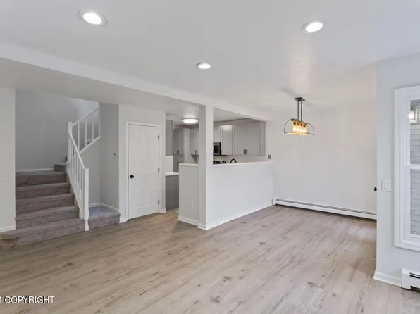 6460 E Northern Lights Blvd APT 11A, Anchorage, AK 99504