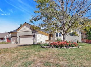1260 S Ridgehurst Cir, Wichita, KS 67230
