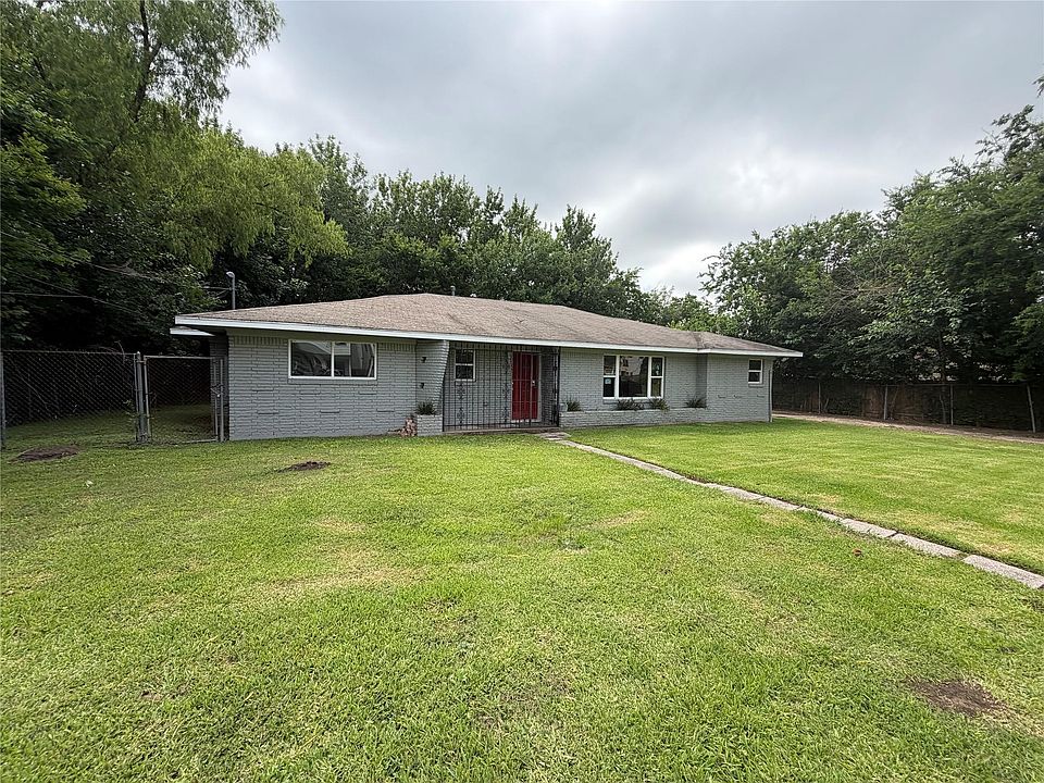 1st image of 7209 La Salette St