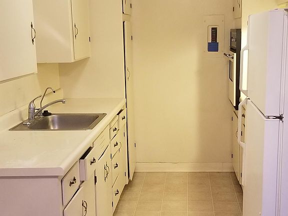 5th image of 2991 Magliocco Dr #9