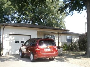 1105 N Pine St, Ponca City, OK 74601