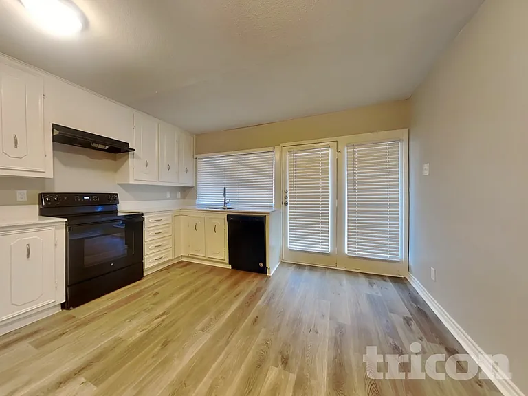 1201 Kingston Dr — Photo 4