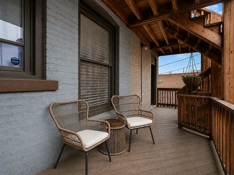 743 W Cornelia Ave #N — Photo 13