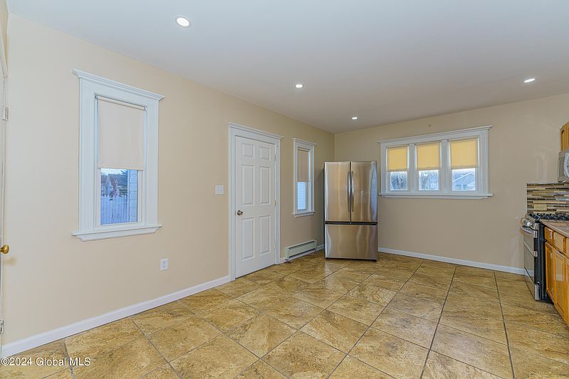 5th image of 1141 Trinity Avenue