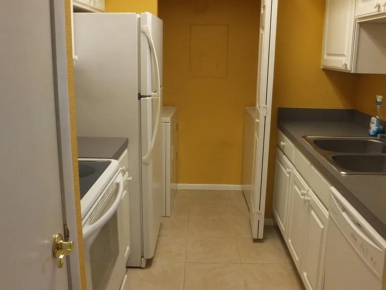 3716 Idlebrook Cir #204 — Photo 9