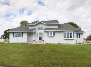 3510 Dewey St, Manitowoc, WI 54220